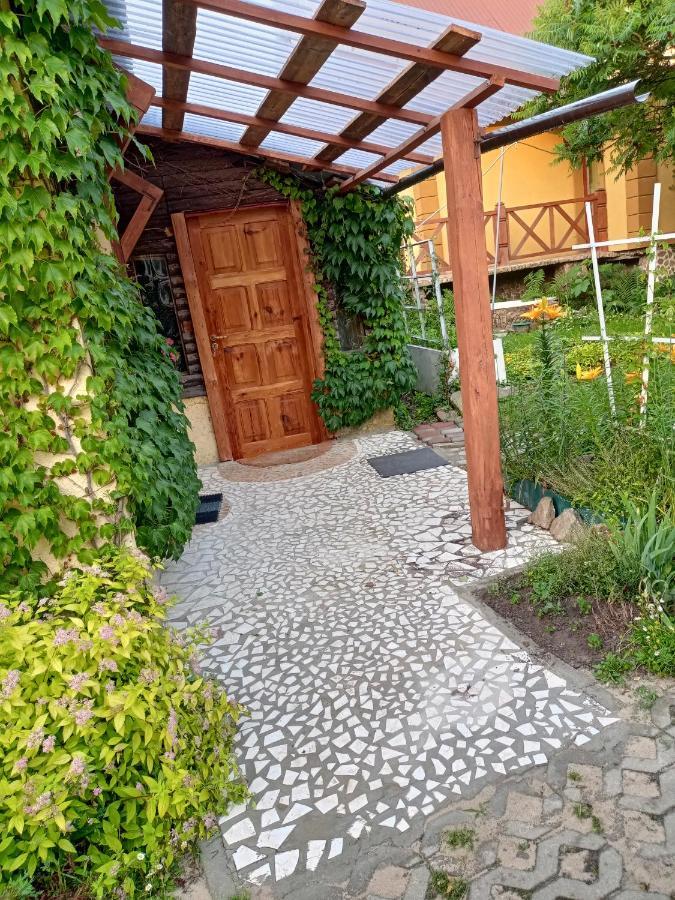 Agroturystyka "Pod Bluszczem" Krasnobród Exterior foto