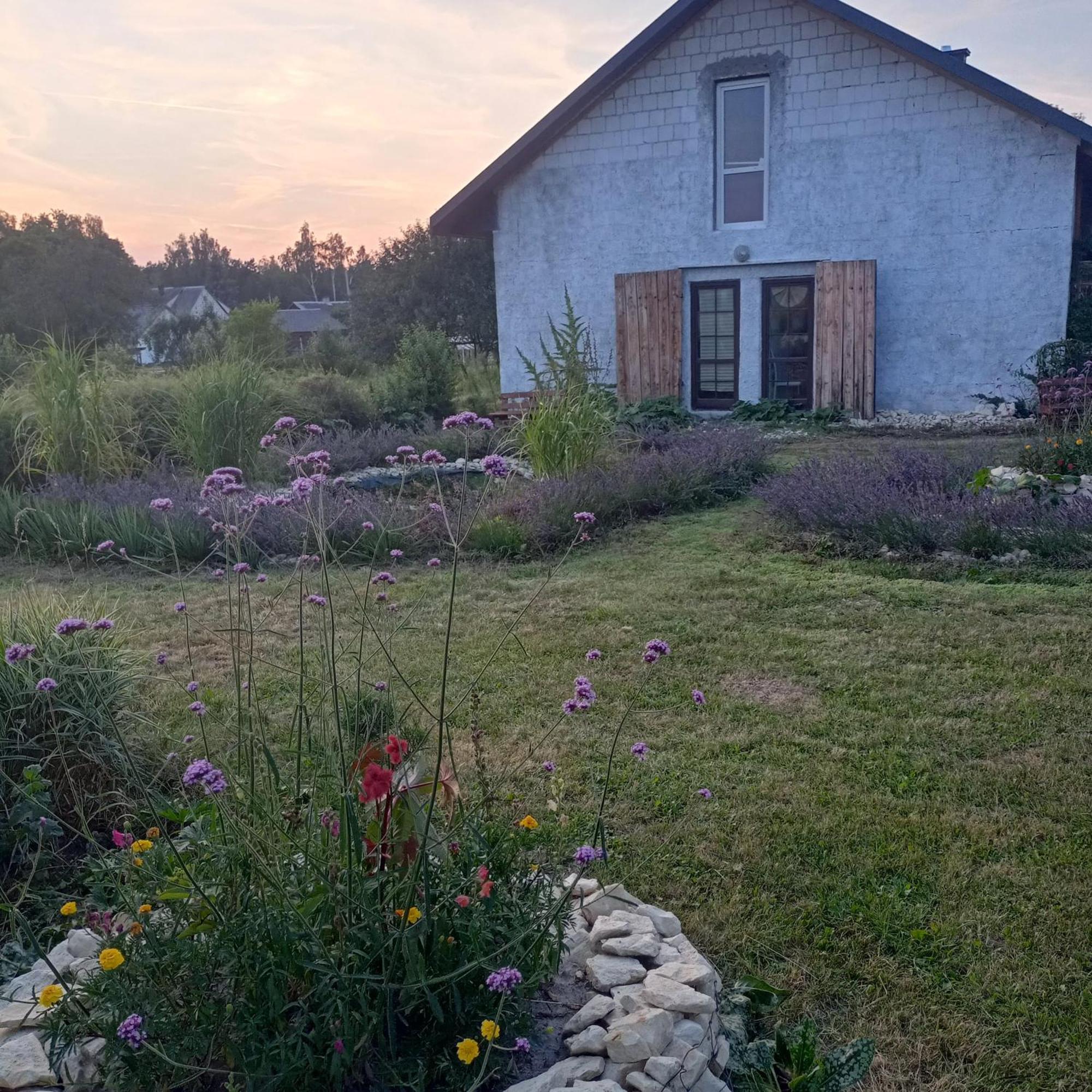 Agroturystyka "Pod Bluszczem" Krasnobród Exterior foto